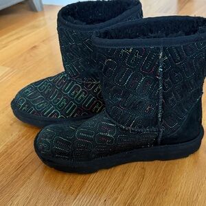 UGG Kids Boots in Black with Multicolor Stitching